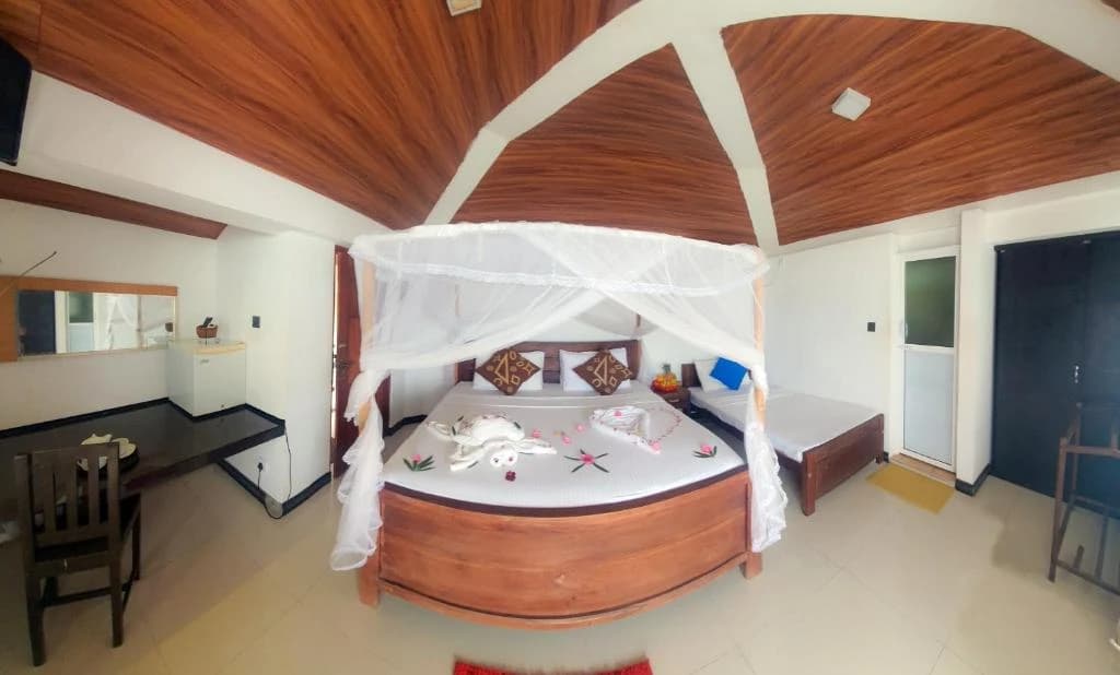 Deluxe Double Room With Balcony and Sea view - Image 1